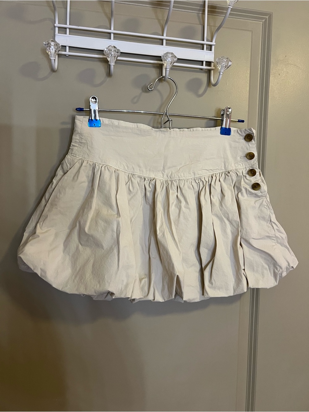 American Eagle Outfitters Cream Bubble Skort